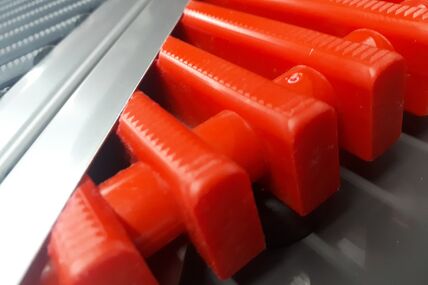 Schwimmbadroste FSR SW4 Ecke Rot Schwarz